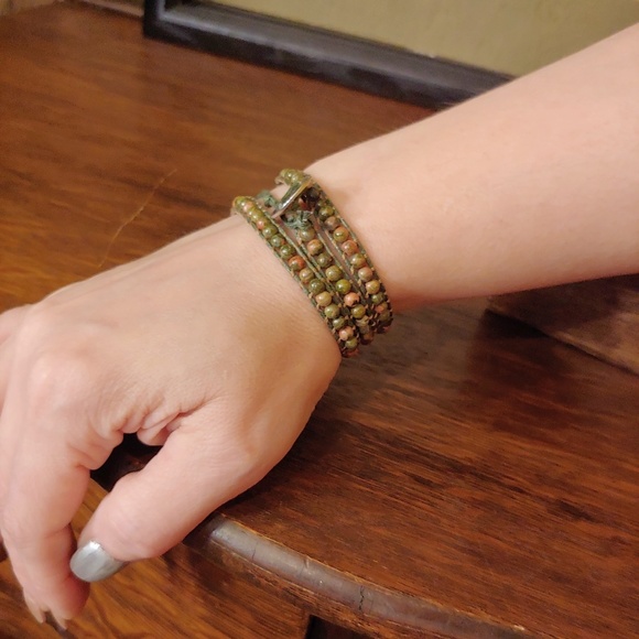 💜 Stone Bead Wrap Bracelet, Greens - Picture 2 of 7